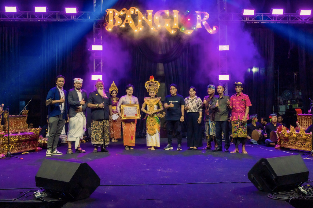 Bupati Giri Prasta Buka Banglor Festival Desa Sibangkaja Abiansemal